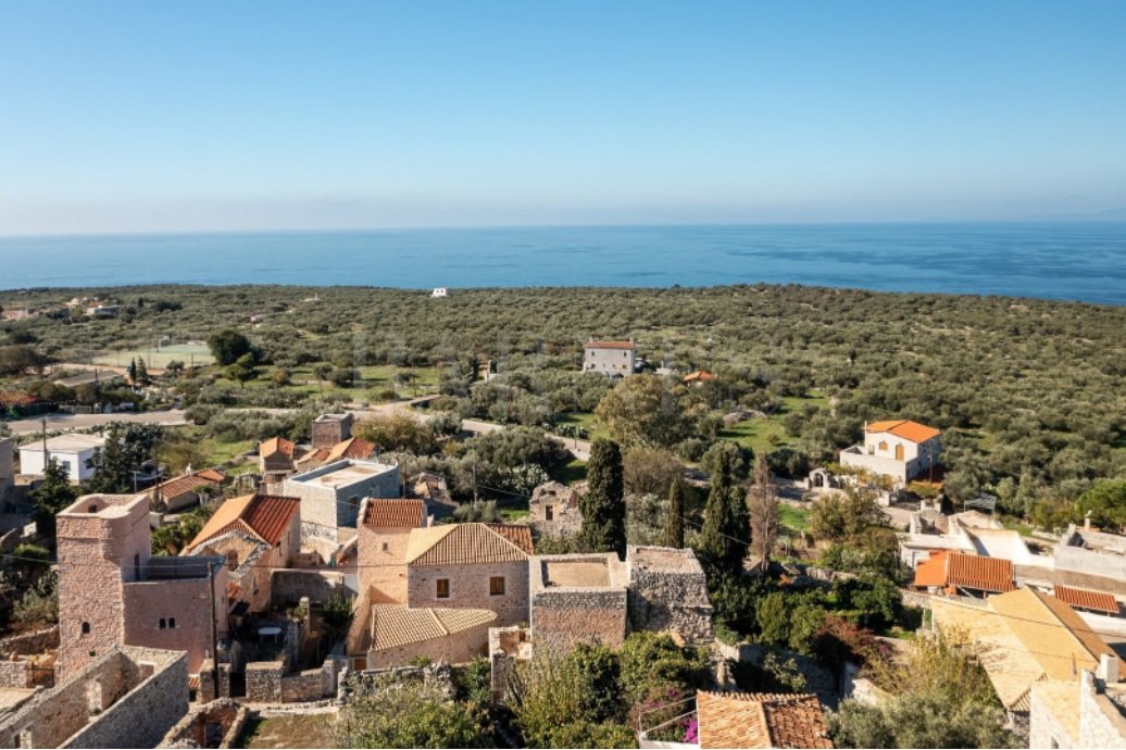 ΠΥΡΓΟΣ ΣΤΗΝ ΜΑΝΗ